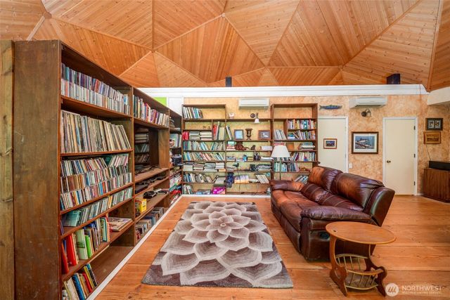 12 SE Oyster Beach Road, Shelton, WA 98584