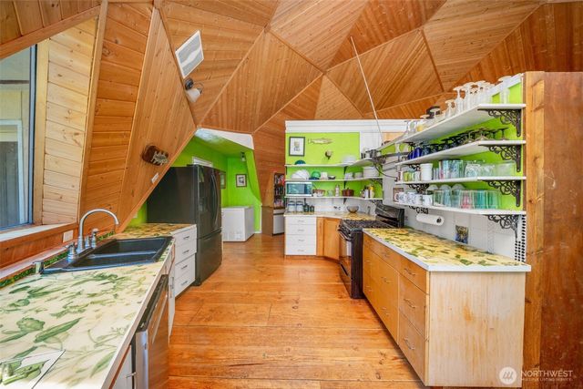 12 SE Oyster Beach Road, Shelton, WA 98584