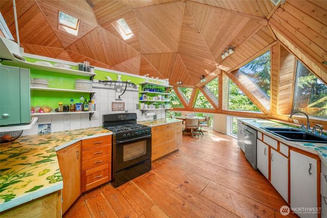 12 SE Oyster Beach Road, Shelton, WA 98584