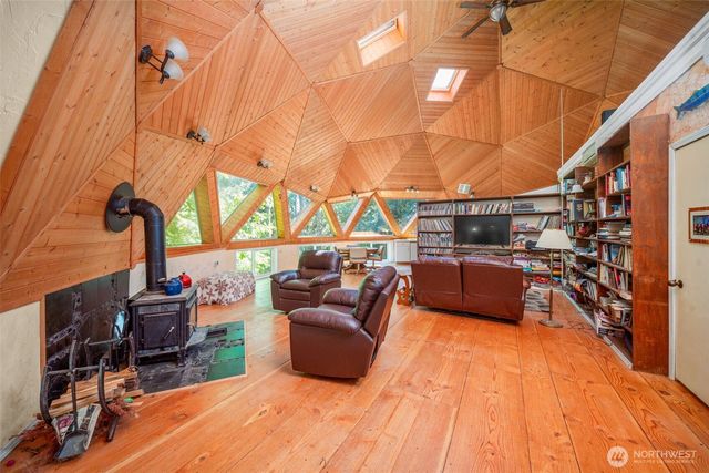 12 SE Oyster Beach Road, Shelton, WA 98584