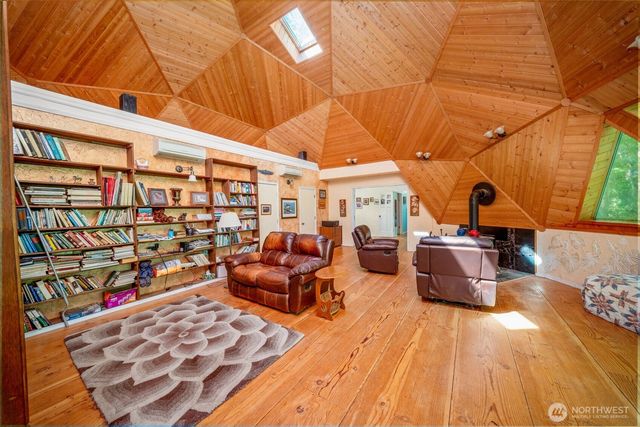 12 SE Oyster Beach Road, Shelton, WA 98584