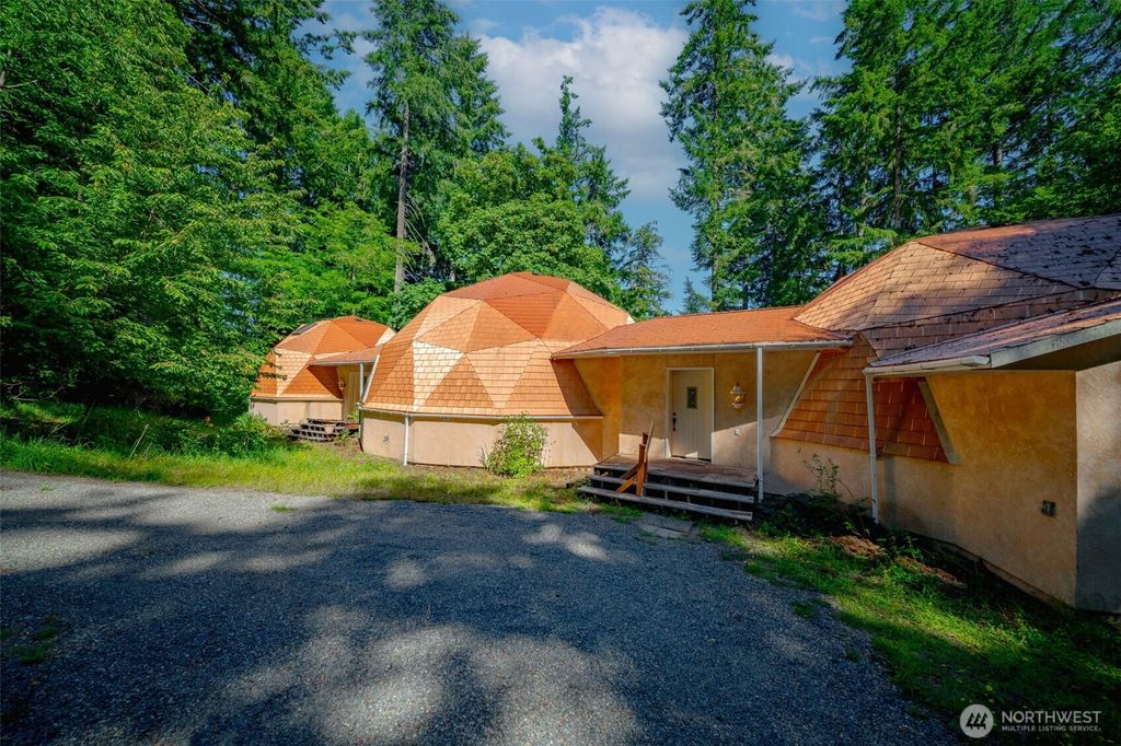 12 SE Oyster Beach Road, Shelton, WA 98584