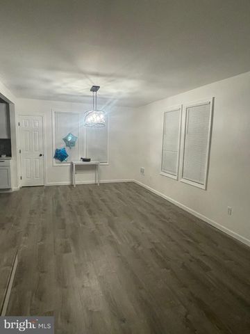 3 N GROVE AVE, National Park, NJ 08063