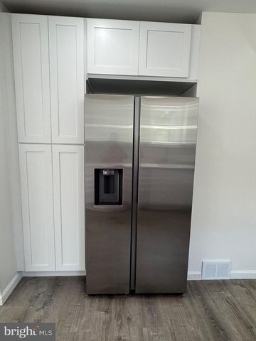 3 N GROVE AVE, National Park, NJ 08063