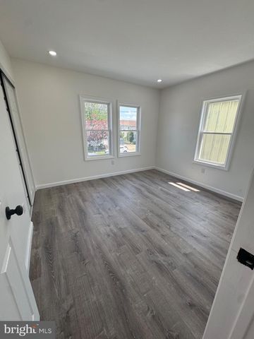 3 N GROVE AVE, National Park, NJ 08063