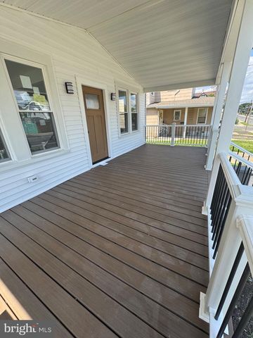 3 N GROVE AVE, National Park, NJ 08063