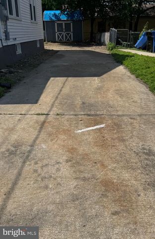 3 N GROVE AVE, National Park, NJ 08063