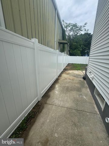 3 N GROVE AVE, National Park, NJ 08063