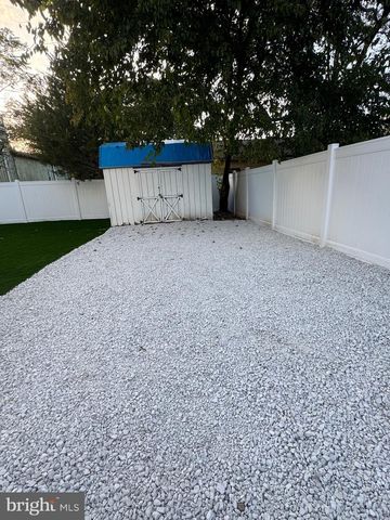 3 N GROVE AVE, National Park, NJ 08063