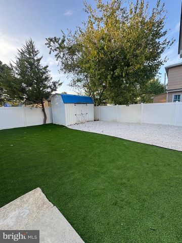 3 N GROVE AVE, National Park, NJ 08063