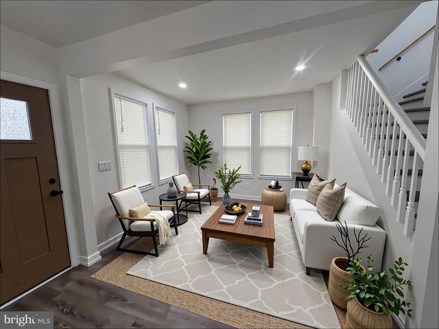 3 N GROVE AVE, National Park, NJ 08063