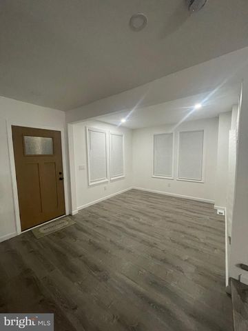 3 N GROVE AVE, National Park, NJ 08063