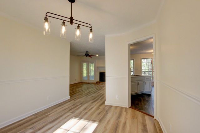 1707 Broadripple Dr, Clarksville, TN 37042