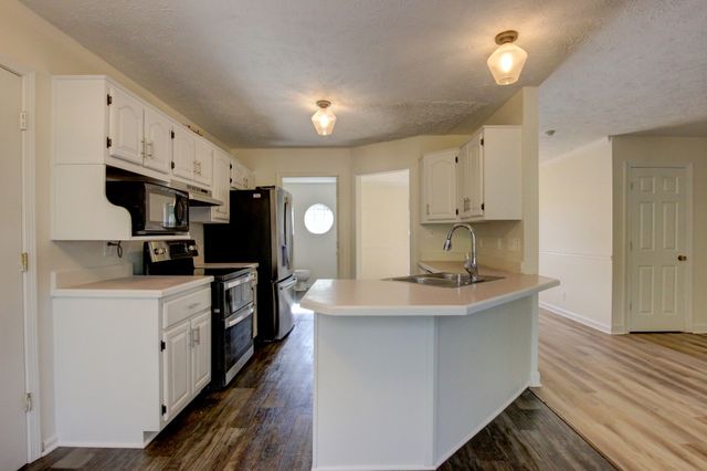 1707 Broadripple Dr, Clarksville, TN 37042