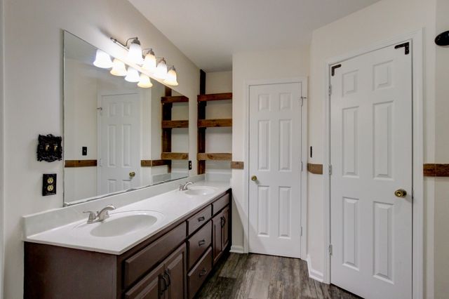 1707 Broadripple Dr, Clarksville, TN 37042