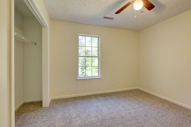 1707 Broadripple Dr, Clarksville, TN 37042