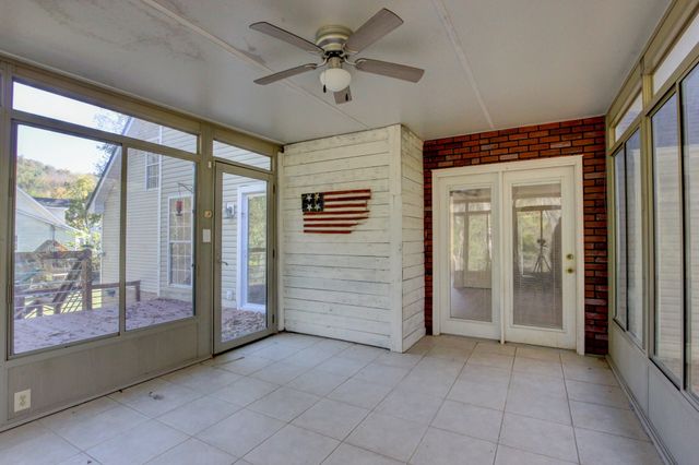 1707 Broadripple Dr, Clarksville, TN 37042