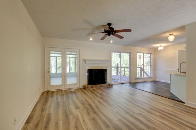 1707 Broadripple Dr, Clarksville, TN 37042