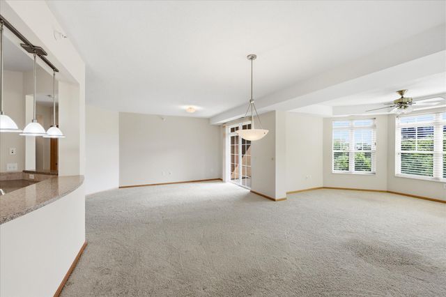 2550 38th Avenue NE 213, Saint Anthony, MN 55421