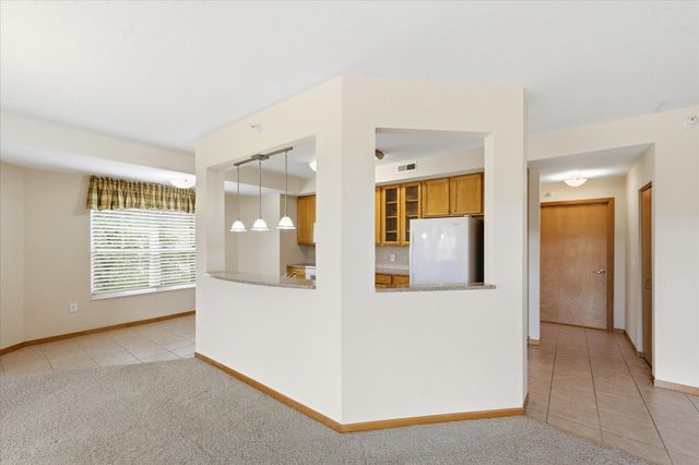 2550 38th Avenue NE 213, Saint Anthony, MN 55421
