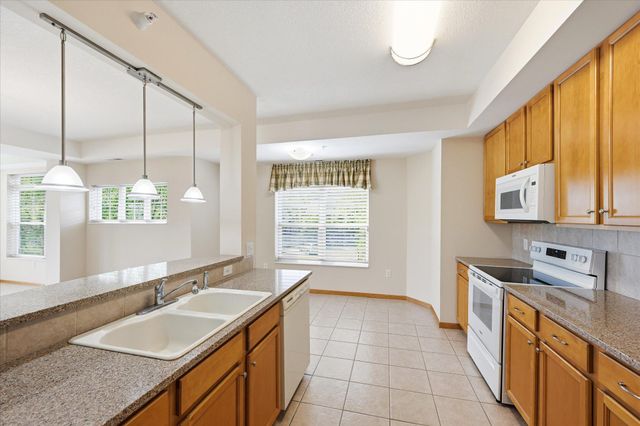 2550 38th Avenue NE 213, Saint Anthony, MN 55421