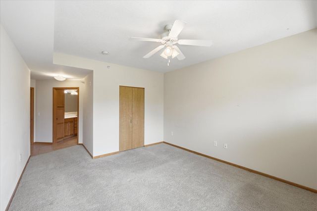 2550 38th Avenue NE 213, Saint Anthony, MN 55421