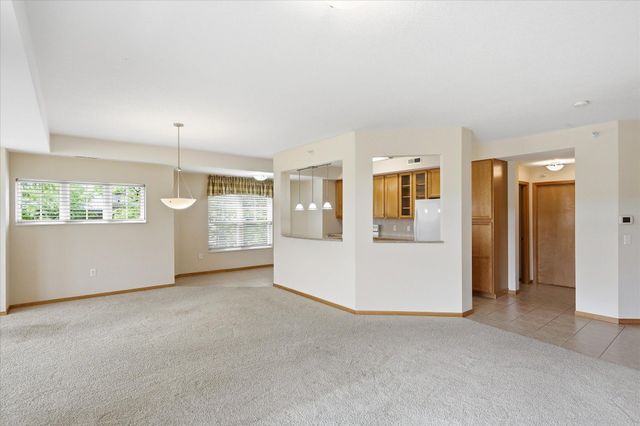 2550 38th Avenue NE 213, Saint Anthony, MN 55421