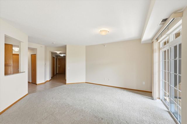 2550 38th Avenue NE 213, Saint Anthony, MN 55421