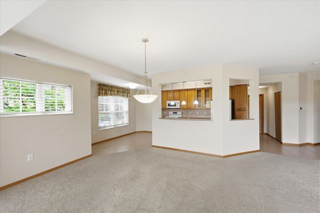 2550 38th Avenue NE 213, Saint Anthony, MN 55421