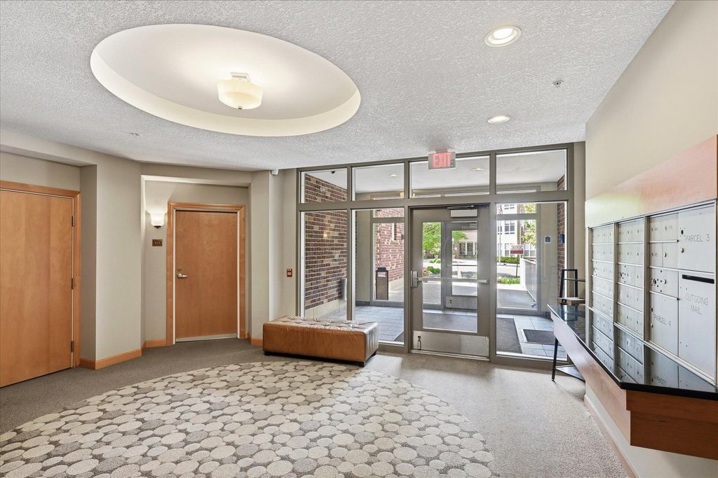 2550 38th Avenue NE 213, Saint Anthony, MN 55421 — photo 2