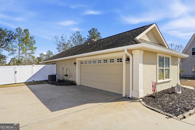 235 Victorian Lake Drive, Brunswick, GA 31525