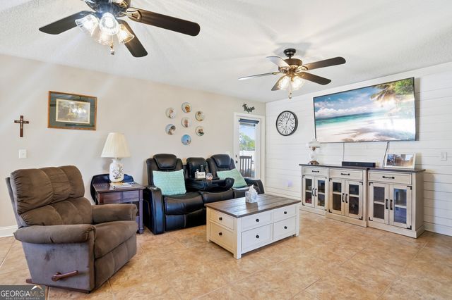 235 Victorian Lake Drive, Brunswick, GA 31525