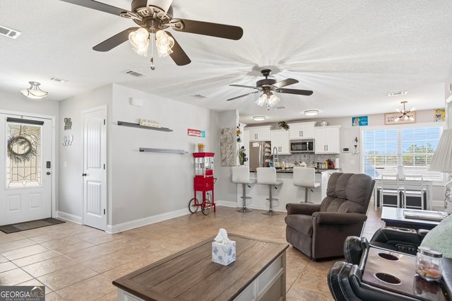 235 Victorian Lake Drive, Brunswick, GA 31525