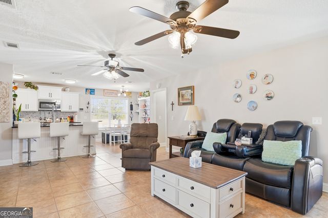 235 Victorian Lake Drive, Brunswick, GA 31525