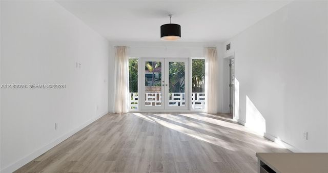1561 Jefferson Avenue, Miami Beach, FL 33139
