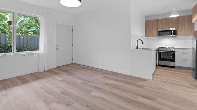 1561 Jefferson Avenue, Miami Beach, FL 33139