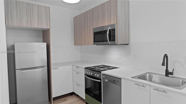 1561 Jefferson Avenue, Miami Beach, FL 33139