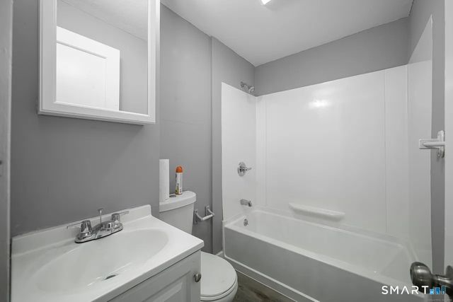 15 Howard Street, Waterbury, CT 06705