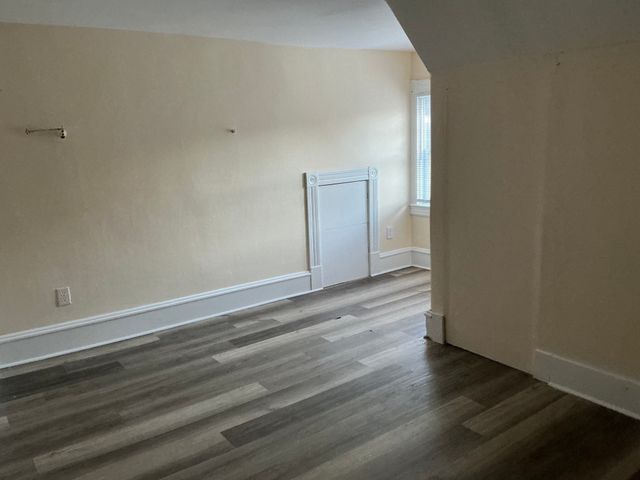 3 Glidden Ave 3, Lowell, MA 01851