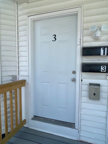 3 Glidden Ave 3, Lowell, MA 01851
