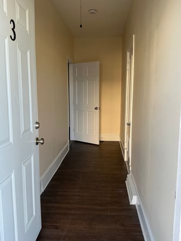 3 Glidden Ave 3, Lowell, MA 01851
