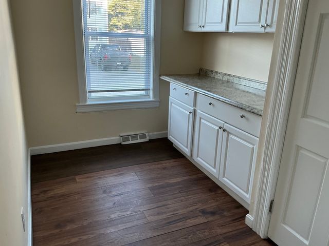 3 Glidden Ave 3, Lowell, MA 01851