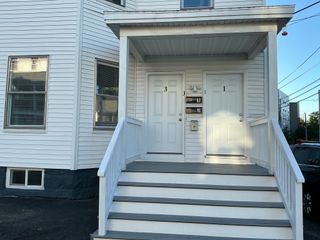 3 Glidden Ave 3, Lowell, MA 01851