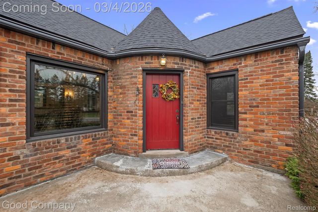 6177 Livernois Road, Troy, MI 48098