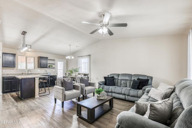 909 Talavera Drive, Horizon City, TX 79928