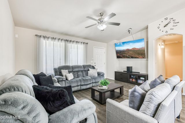 909 Talavera Drive, Horizon City, TX 79928