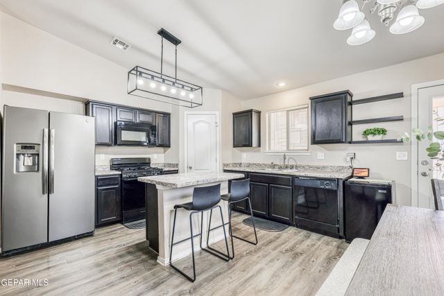 909 Talavera Drive, Horizon City, TX 79928