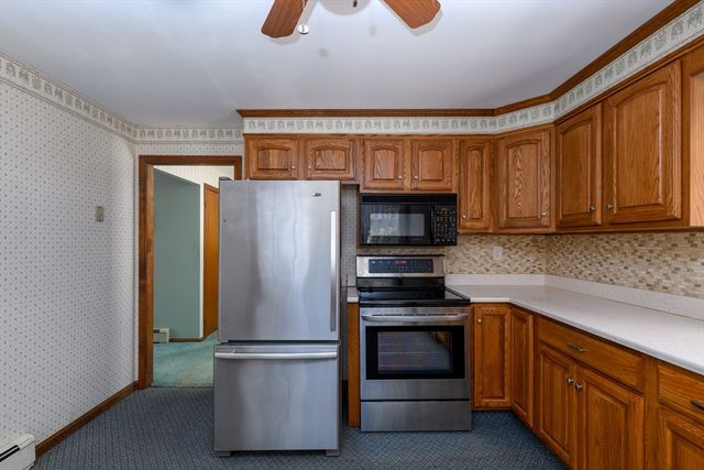604 Quinapoxet St, Holden, MA 01520