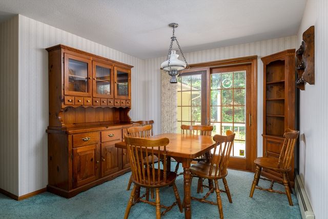 604 Quinapoxet St, Holden, MA 01520