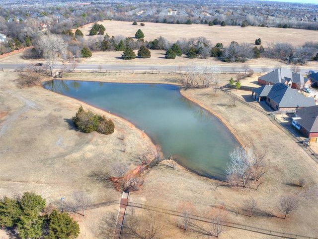 18509 Feliz Drive, Edmond, OK 73012